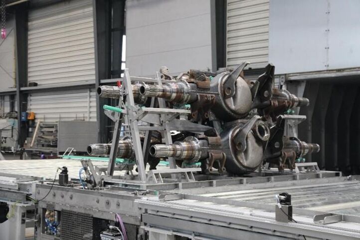 Efficient cleaning of truck axles