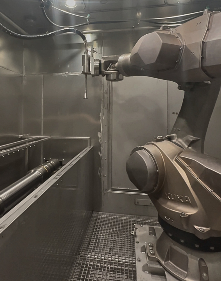 Robotergestützter Prozess sorgt für Präzision und konstante Qualität beim Entlacken